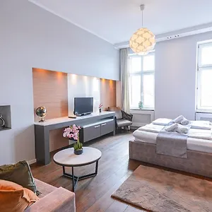 Christiano Hauptbahnhof | Contactless Check-in Apartment