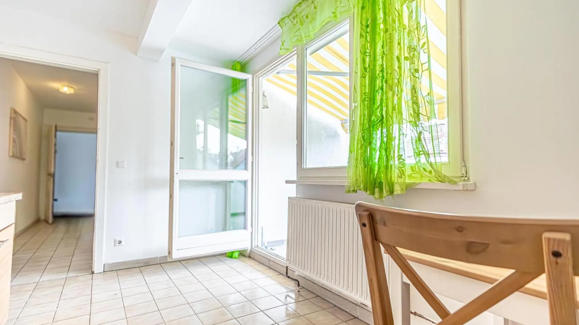 Chic & Comfy 3Br Apt In The Heart Of Vienna 0*,  Austria
