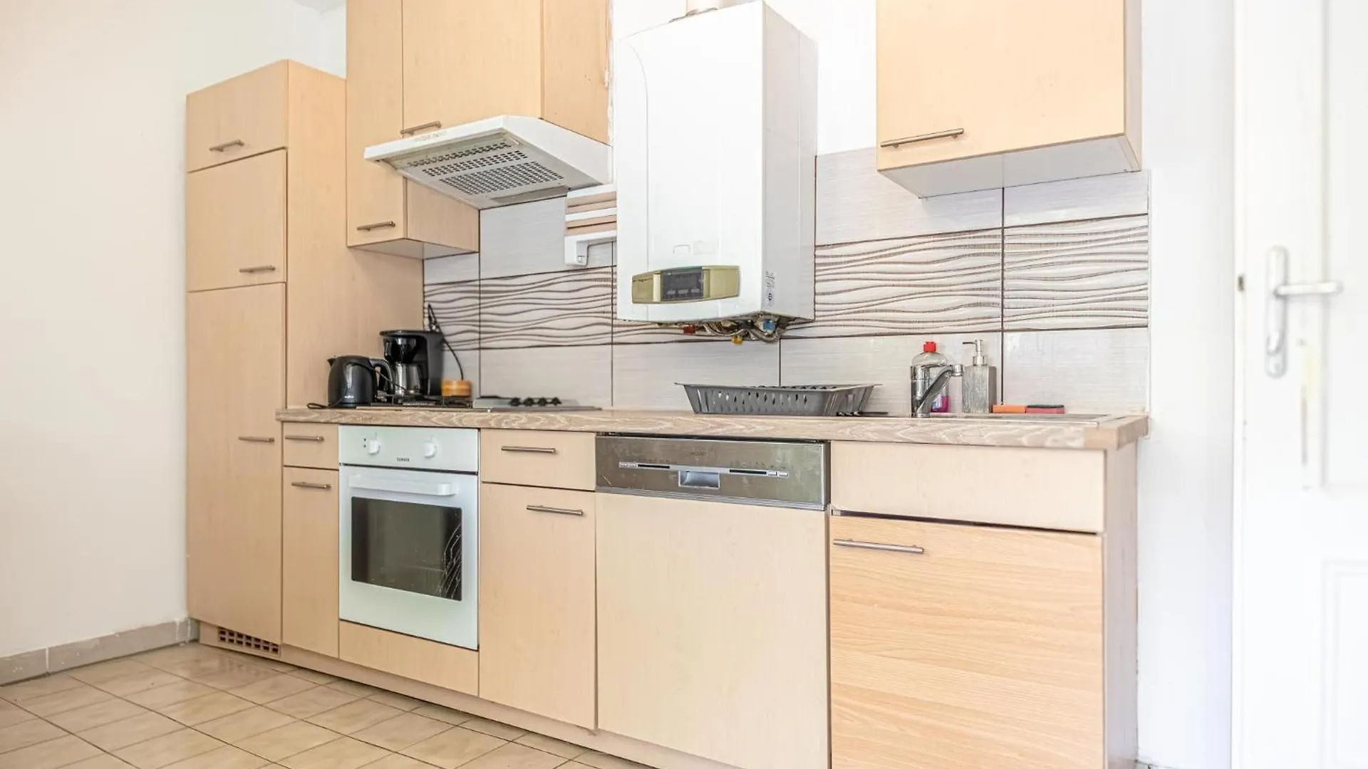 Chic & Comfy 3Br Apt In The Heart Of Vienna 0*,  Austria
